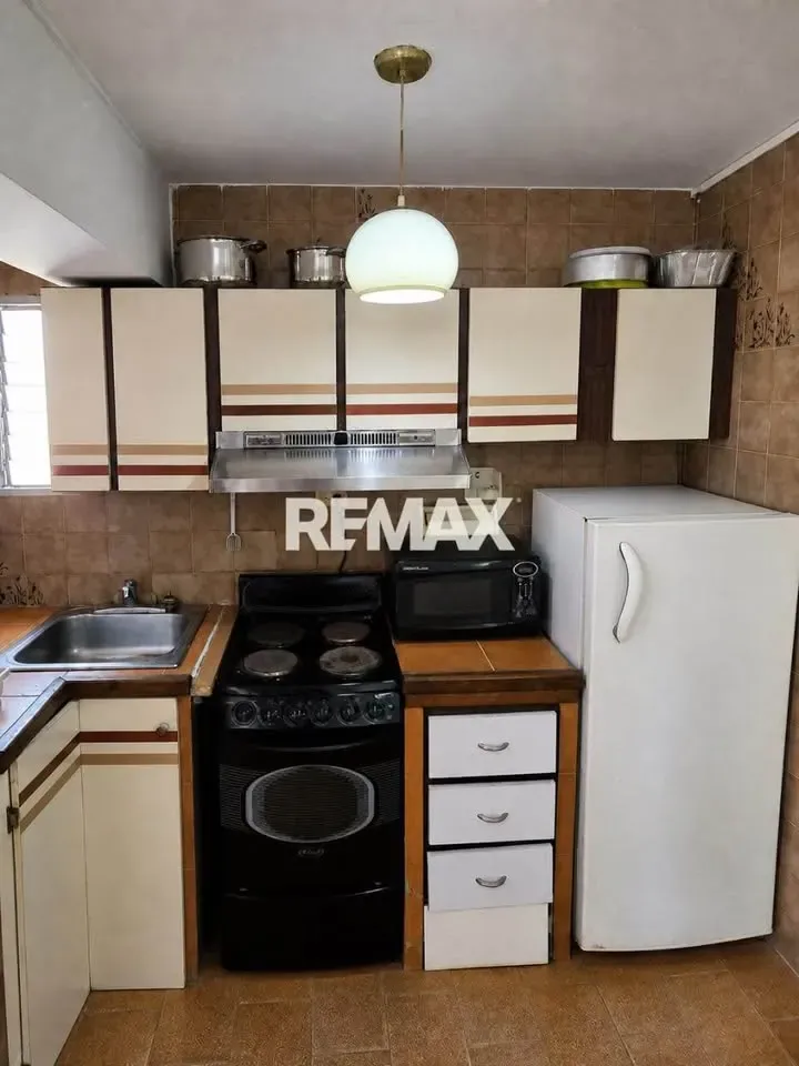 Apartamento 4 de mayo / 2 Habitaciones / 2 Baños / Sala Comedor / Cocina / 52Mt2 — foto 3, en venta en Porlamar, Isla de Margarita